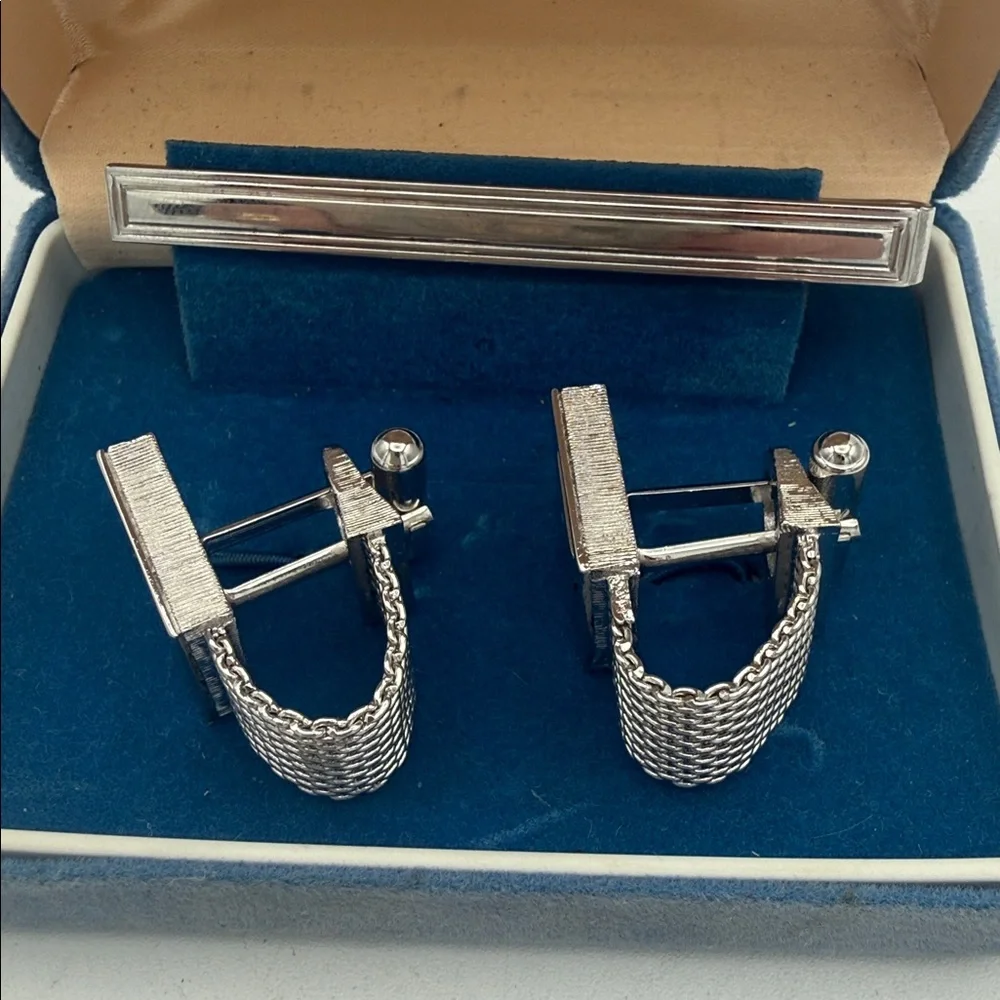 VTG SWANK Silvertone Rectangular Mesh Cufflinks with Matching Tie Bar